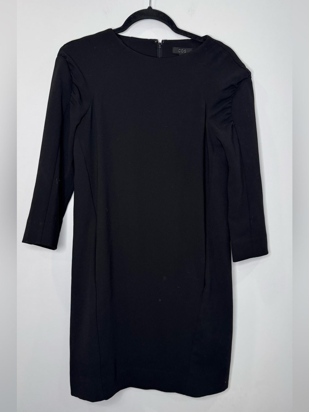 COS Classic Black Shift Dress with Subtle Puff Sleeves Gathered sz 2 minimalist - Picture 3 of 7